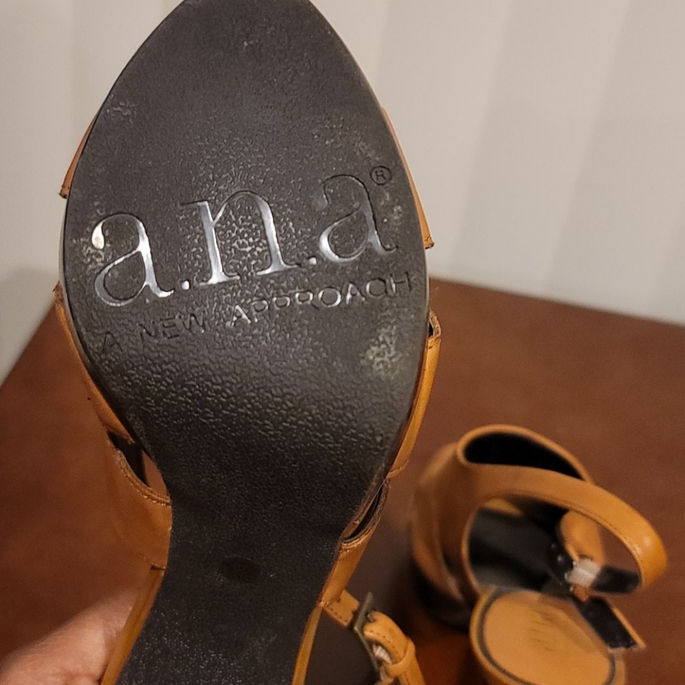 Platform sandal - Picture 6 of 12